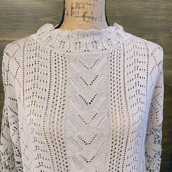 Women's Gray Bohemian Crochet Long Sleeve Light Sweater NWT - Picture 7 of 9
